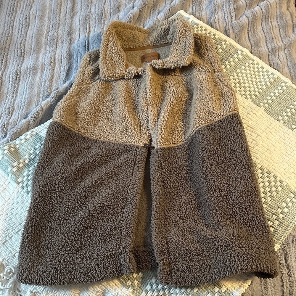 Women’s Koolaburra by UGG fuzzy vest